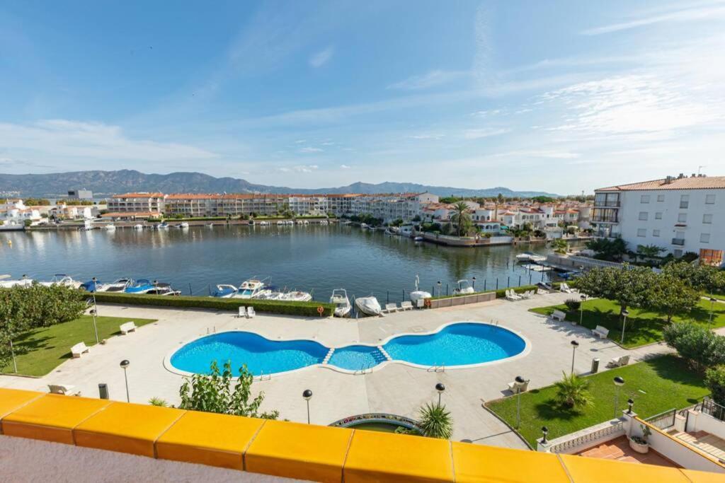 Flateli Empuriabrava Apartment Bagian luar foto