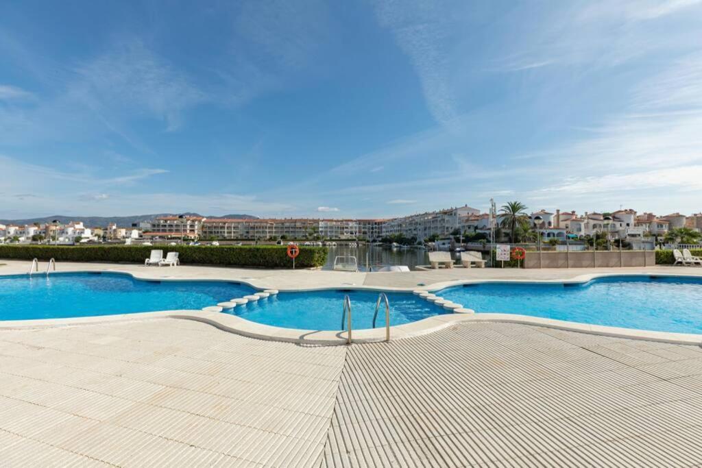 Flateli Empuriabrava Apartment Bagian luar foto