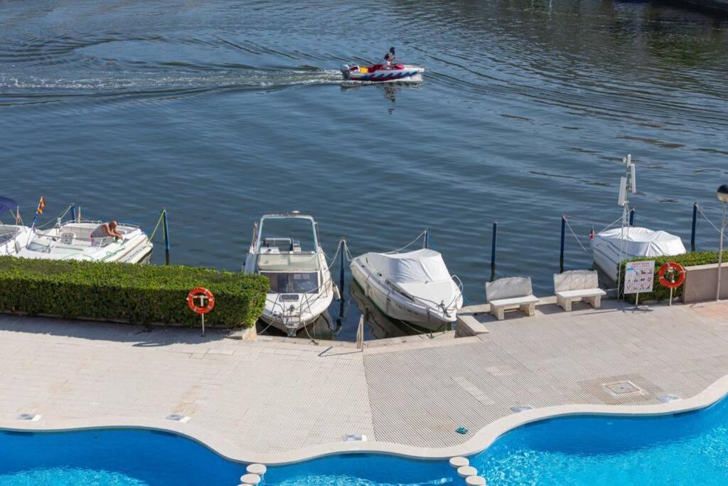 Flateli Empuriabrava Apartment Bagian luar foto